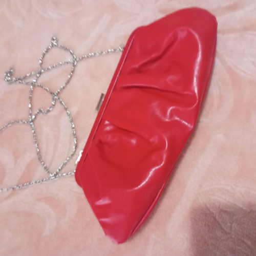 Handbag like new, red timeless design