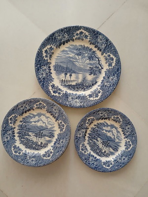 Vintage English Ironstone dessert set 7 pieces, like new