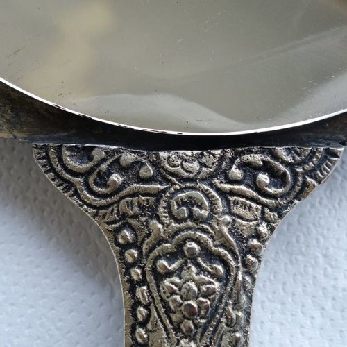 Vanity mirror used from interwar period in Art Nouveau style