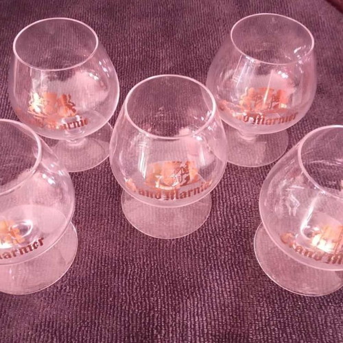 Grand Marnier 5 small glasses with gold logo 1970s new