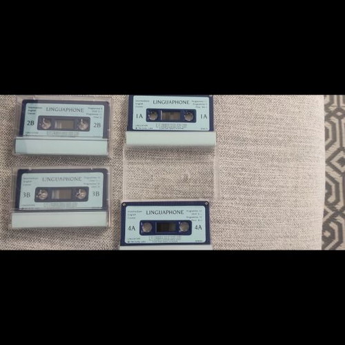 Linguaphone Intermediate English Course like new, 4 books and 4 cassettes