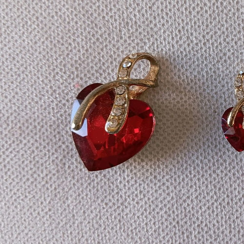 Jewelry set earrings and pendant shiny like new