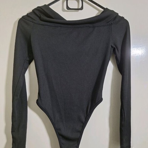 Black bodysuit new, size S / 36 / 8, with visible shoulders