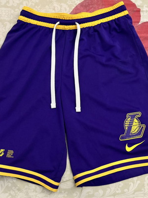Nike Lakers purple shorts like new, size L