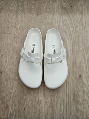 Birkenstock Boston slippers, size 45, white