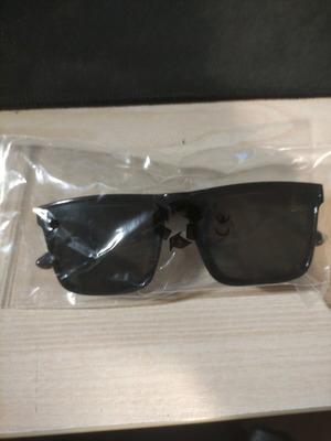 Sunglasses new, black