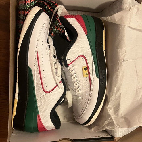 Jordan Retro by Nike sneakers size 42.5 new, colorful