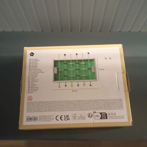 Football game like new, tabletop foosball set