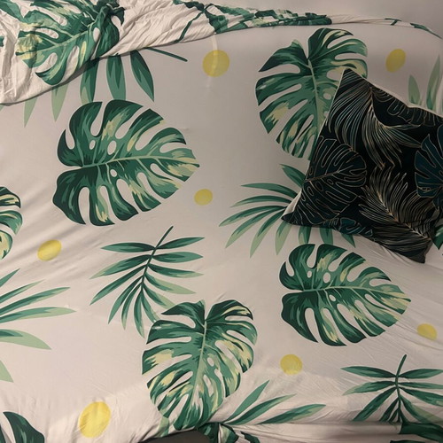 Sofa cover tropical like new, fits 1.50m width