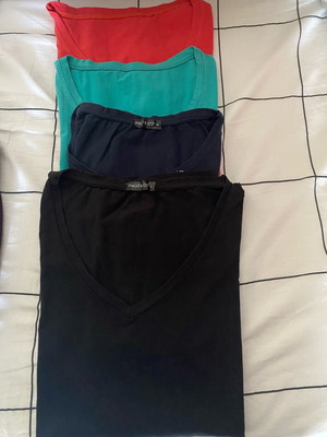Solid color short-sleeve t-shirts used, size M, pack of 4