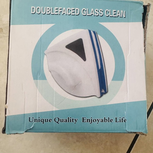 Magnetic Double-Sided Window Cleaner (New)
