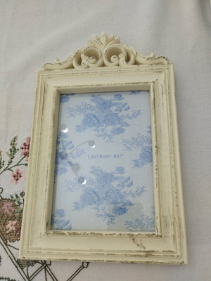 Vintage style photo frame new in excellent condition
