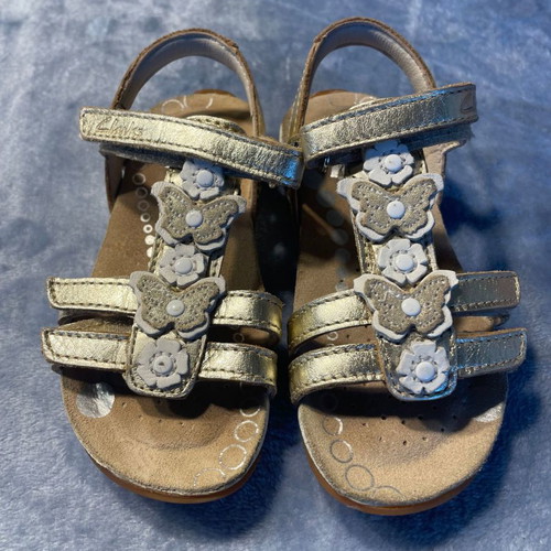Clarks kids leather sandals No 24