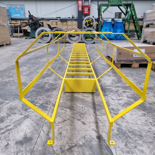 Exterior building ladder new, length 5750 mm