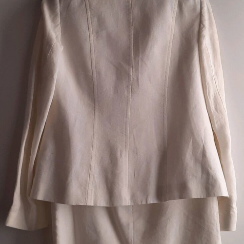 Lola suit set 100% linen size 36 like new, white jacket and skirt