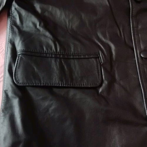 Leather men's jacket size medium like new, black