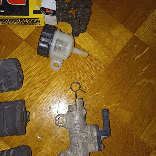JT Sprocket Sets used, 2 sets with footrests, container, pump for Honda Innova