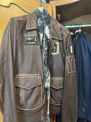 δερμάτινο bomber σε άριστη κατάσταση