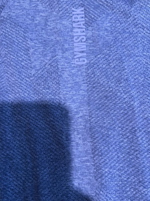 Gymshark sports shirt like new, size L, purple