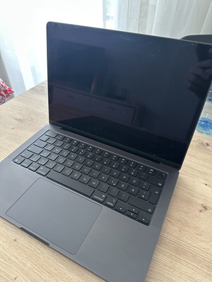 Apple MacBook Pro M5 Pro 14,2" SSD 1TB σαν καινούργιο