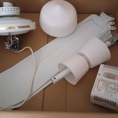 Ceiling fan used, metal white with 5-speed switch and light