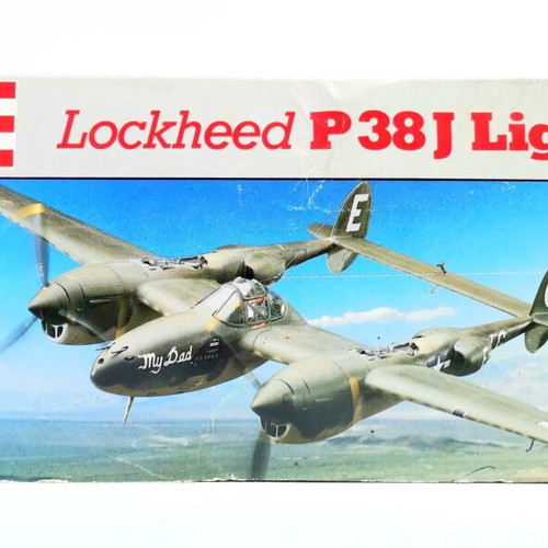 Revell Lockheed P-38J Lightning Model Kit 1:32 scale like new