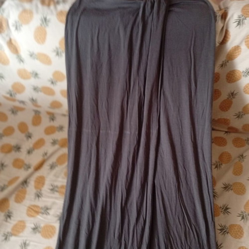 Victoria's Secret gray maxi skirt used, size XS