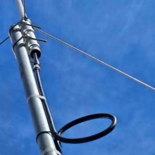 Diamond F22 VHF Antenna like new with accessories