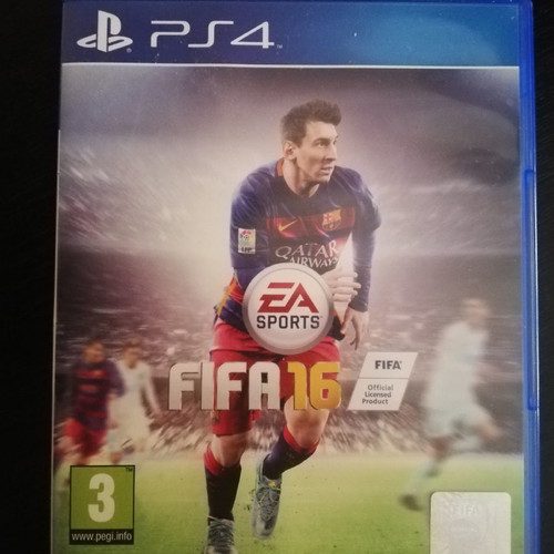 FIFA16 PS4 and Football Manager 2015 PC in very good condition
