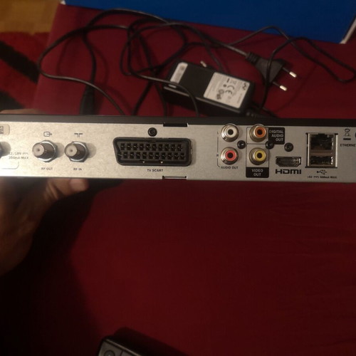 Novabox HD 831 TV decoder like new with original remote and transformer