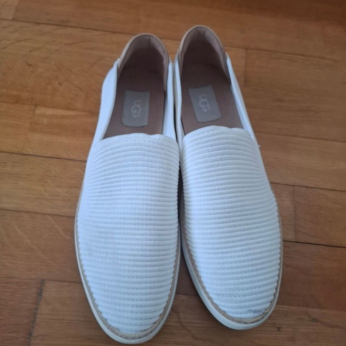 Ugg Australia women's slip-on knit sneakers size 41 white