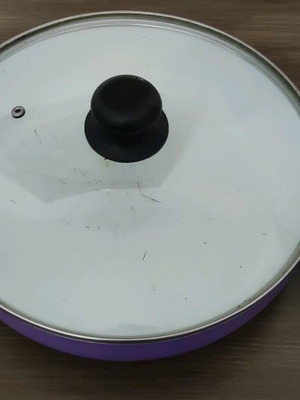 Κατσαρόλα μεταχειρισμένη με γυάλινο καπάκι