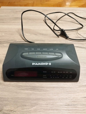 Diamond-8 Radio Alarm Clock like new