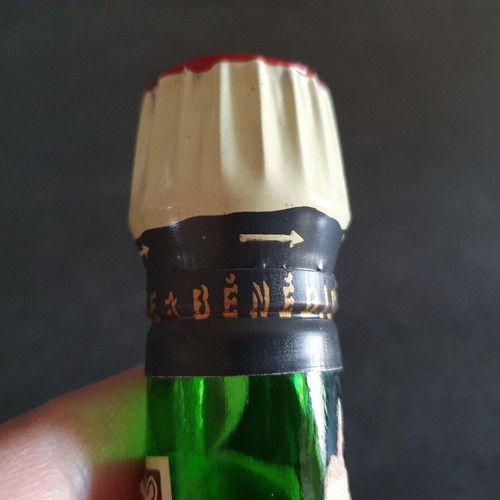 Benedictine liqueur vintage 1980 sealed like new