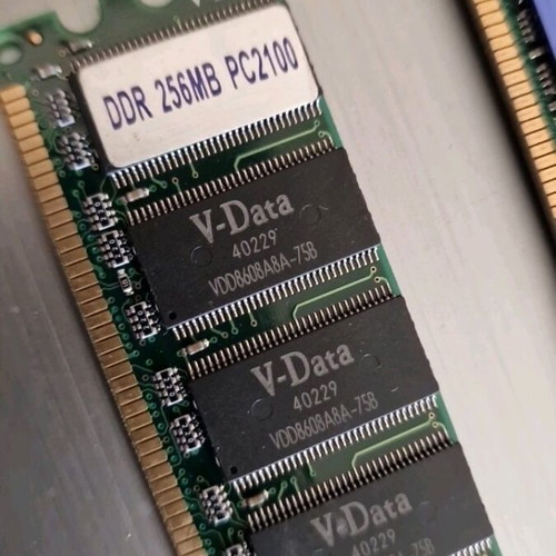 DDR 256MB RAM memories used, total 25 pieces