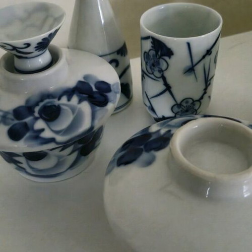 Japanese Tea Ceremony Set like new, hand painted, white and blue