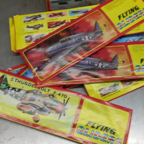 Flying Gliders vintage toy planes, new, box of 35