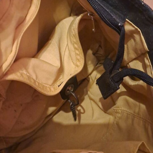 Attrattivo crossbody bag like new, black