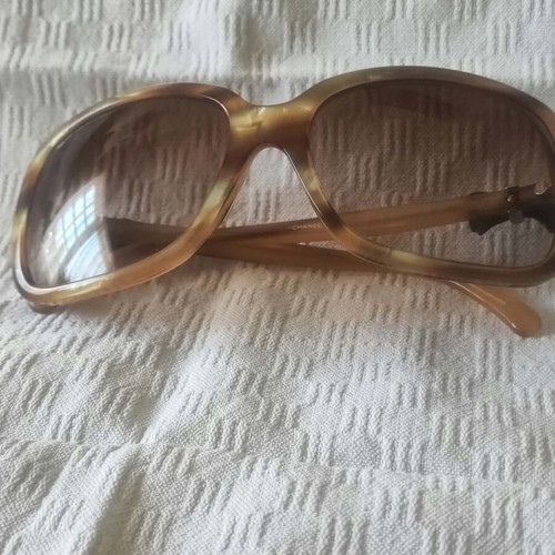 Chanel sunglasses set of 2 like new, tortoise shell and unisex purple lenses