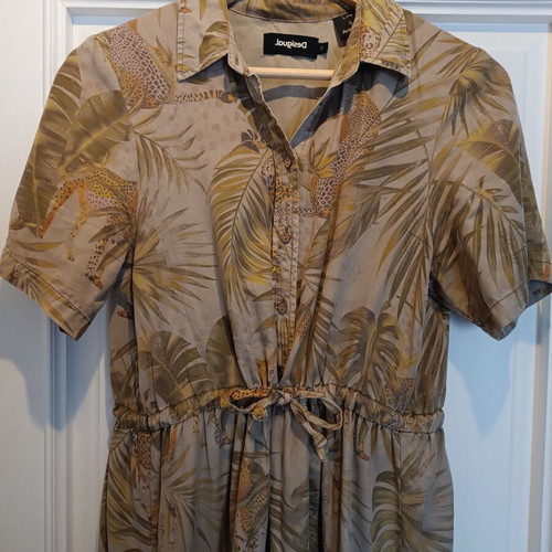 Desigual dress size S like new, green multicolor, knee length