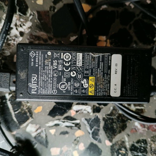 Laptop chargers like new, pack of 3