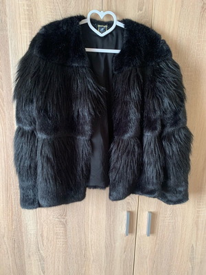 Faux fur coat C-Throu black short like new