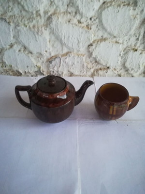 Decorative table teapot with lid and tea cup new