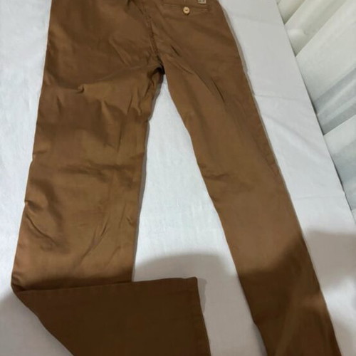 Boston teenage pants like new, size 32 for boys