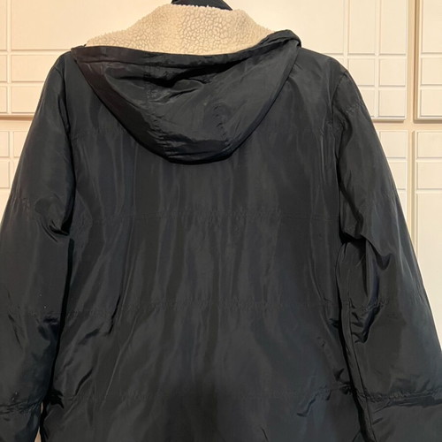 Everlast Men’s Black and Red Puffer Jacket Like New