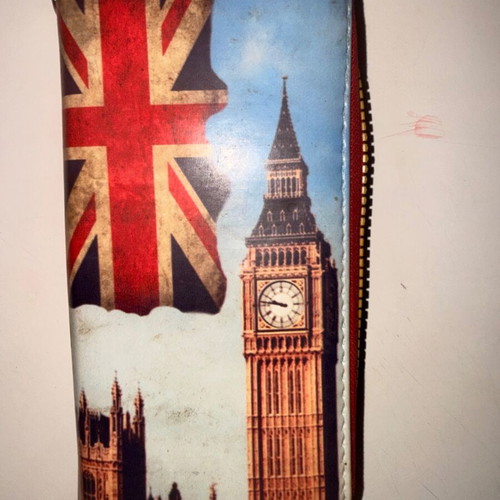London Style Wallet spacious, like new, blue multicolor