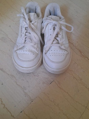 Adidas παπούτσια αθλητικά μεταχειρισμένα, νούμερο 31, άσπρα για κορίτσια