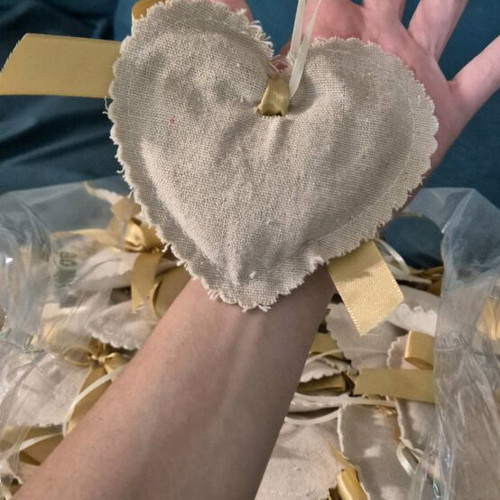 Bombonieres new, heart-shaped pouch with gold decoration, pack of 100