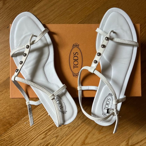 Tod’s woman’s flat sandals like new white size 39 with bag and box