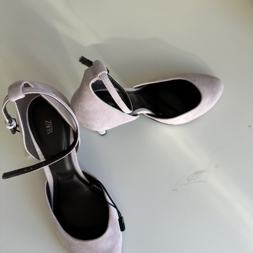 Zara suede leather pumps with ankle strap size 40, new, pink beige